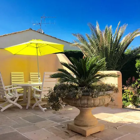 Le Coin De Jardin Apartment